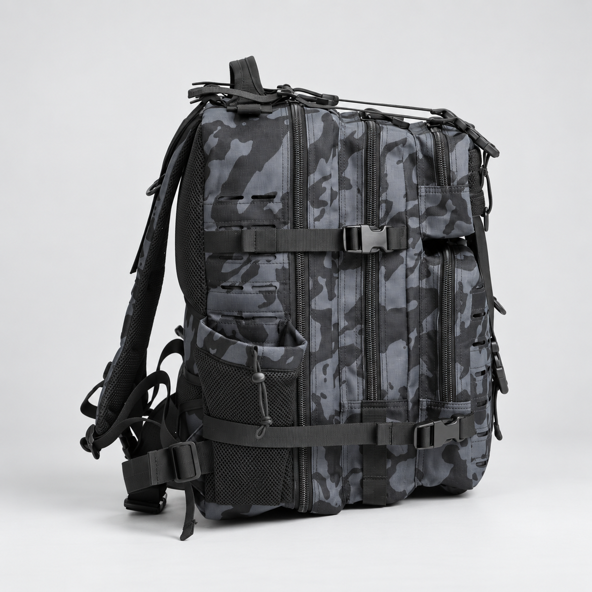 Command Wrestling Bag - Dark Camo
